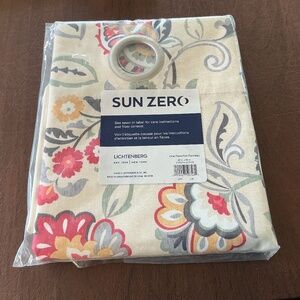Sun Zero Blackout Curtain Set 2 Panel‎ Floral New 40x84”L Grommet Multicolor NEW
